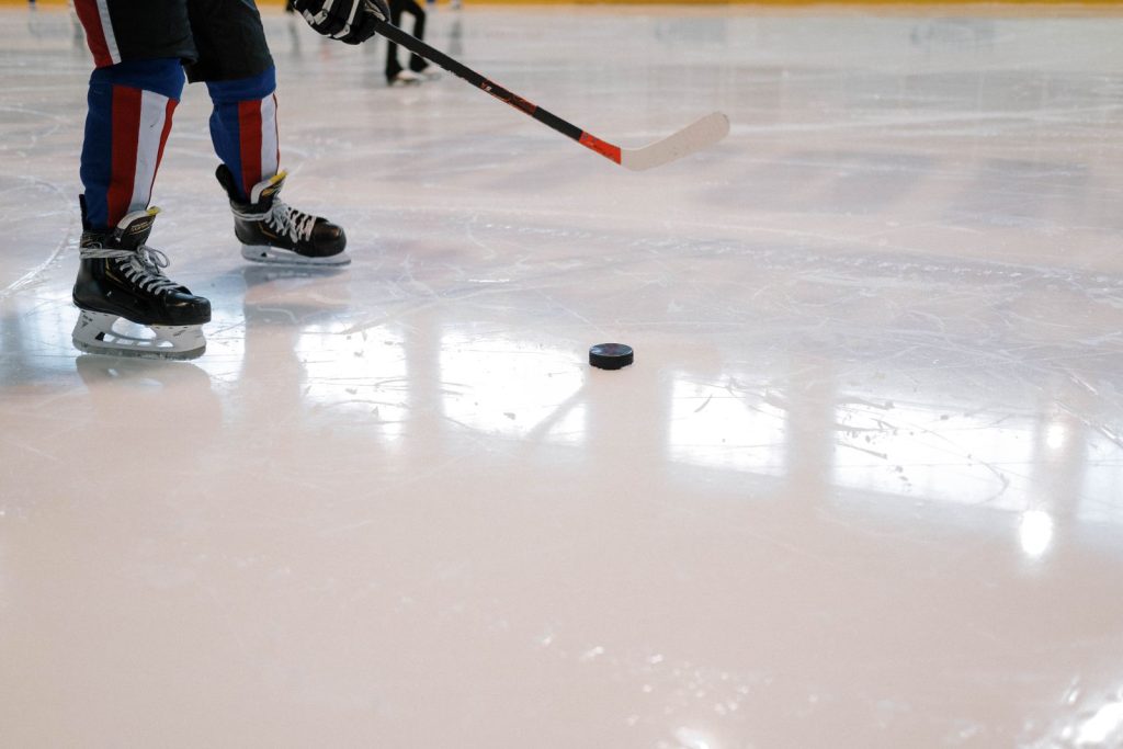 Im Eishockey sind live Wetten auf das Endergebnis und das nächste Tor zulässig.